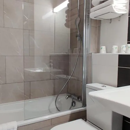 Logis Les Bleuets ロワイヤン