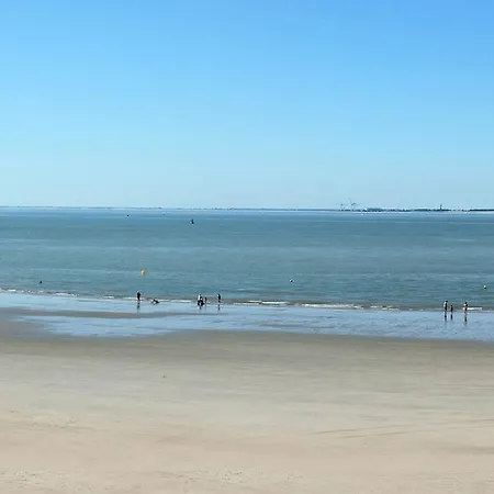 Logis Les Bleuets 2*