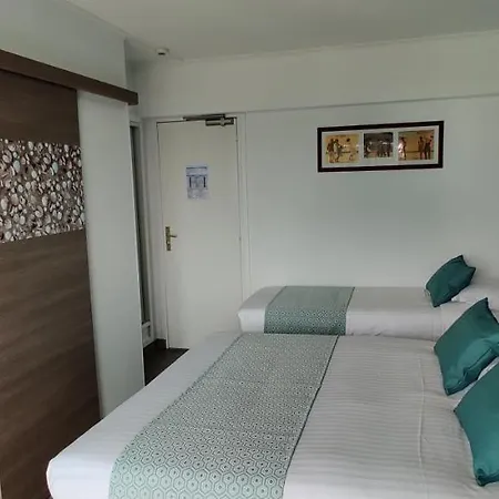 Hotel Logis Les Bleuets