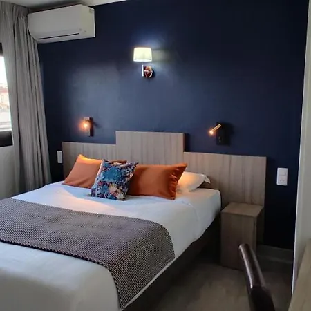 Hotel Logis Les Bleuets Royan