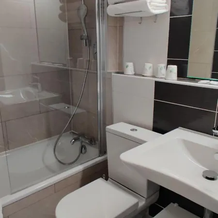 Logis Les Bleuets Hotel Royan