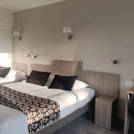 Logis Les Bleuets Hotel