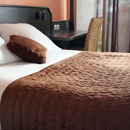 Hotel Logis Les Bleuets