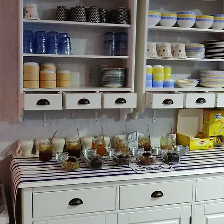 Logis Les Bleuets Hotel 2*