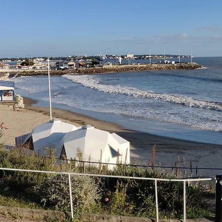 Hotel Logis Les Bleuets Royan