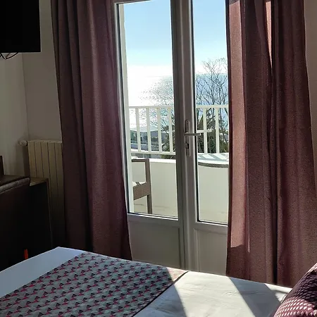 Logis Les Bleuets Hotel Royan
