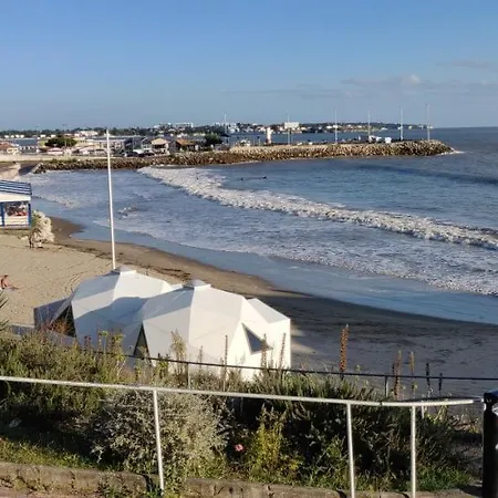 Hotel Logis Les Bleuets Royan