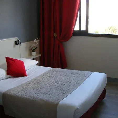 Hotel Logis Les Bleuets Royan