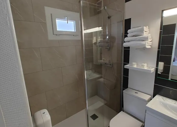 Logis Les Bleuets מלון