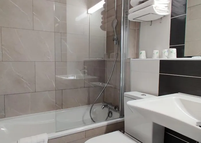 Logis Les Bleuets רויאן