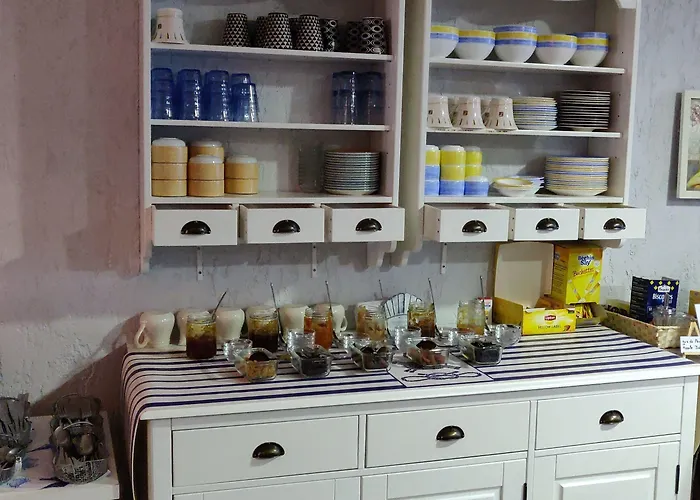 Logis Les Bleuets מלון 2*