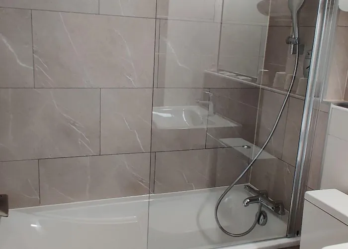 Logis Les Bleuets 2*